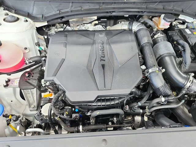 Used 2023 White Hyundai Limited image 17