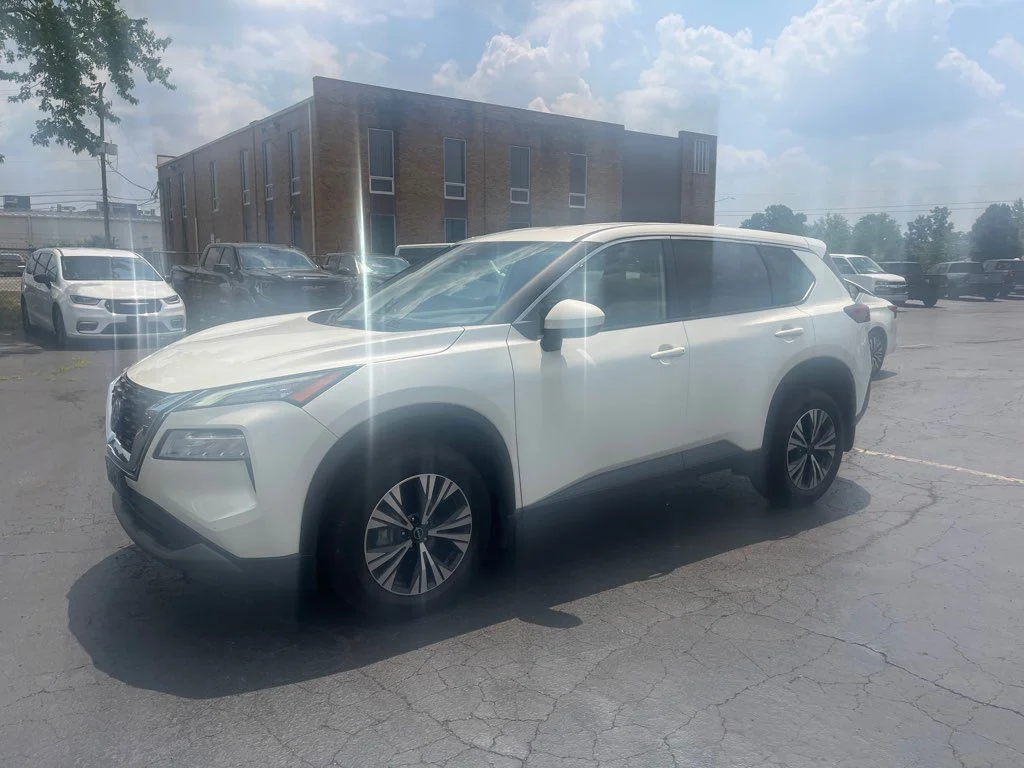 Used 2023 White Nissan SV image 12