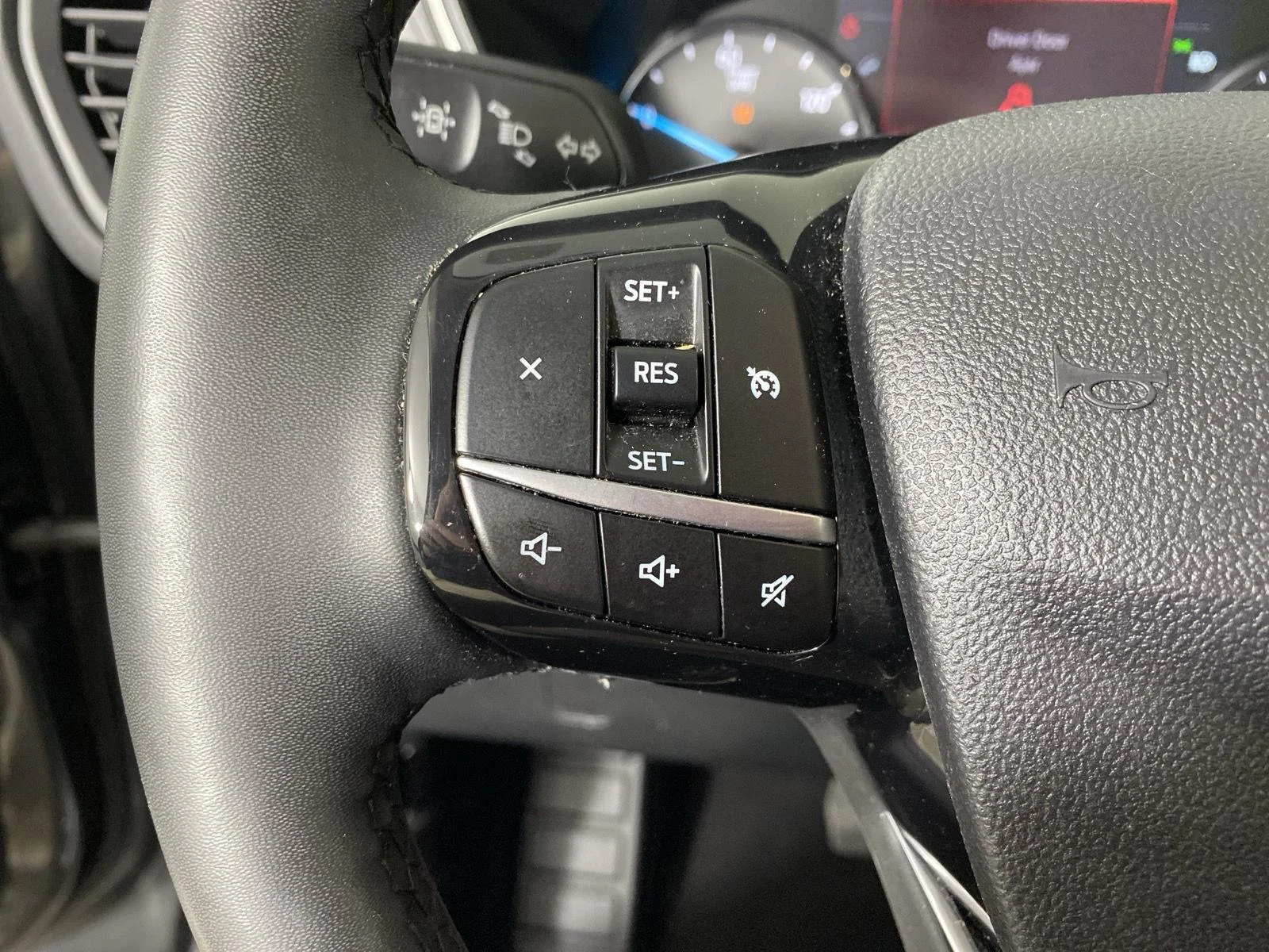 Used 2022 Carbonized Gray Ford SE Hybrid image 15