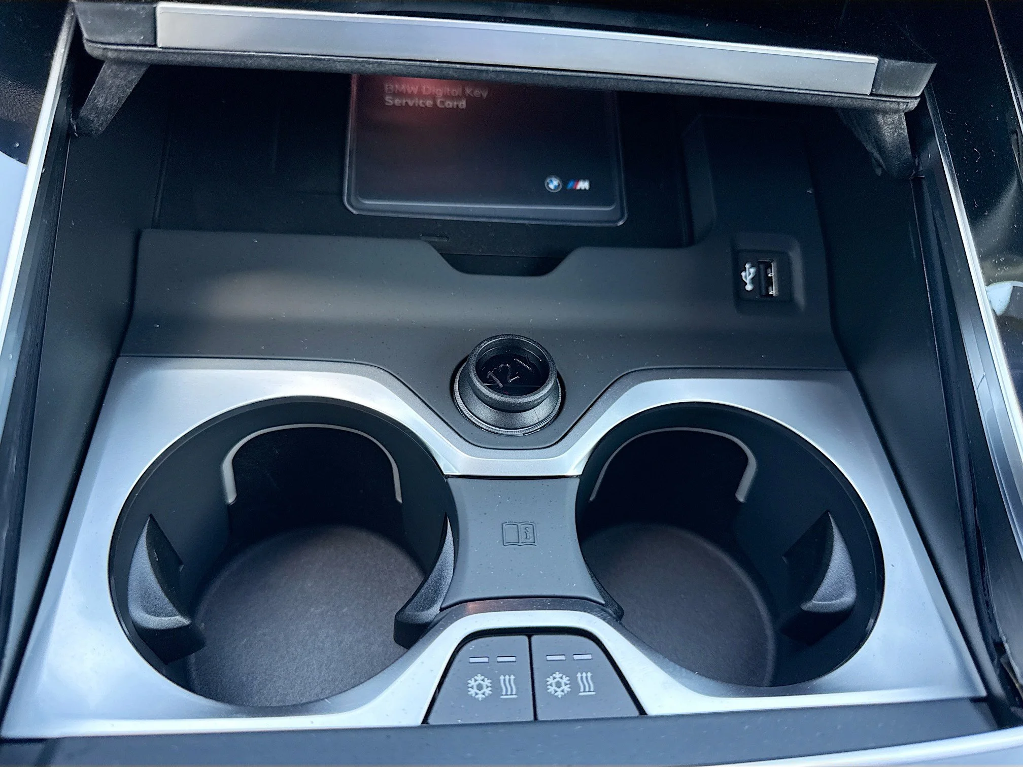 New 2026 Skyscraper Grey Metallic BMW ALPINA XB7 image 33