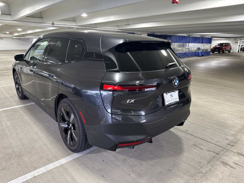 Certified Used 2024 Dark Graphite Metallic BMW xDrive50 image 4