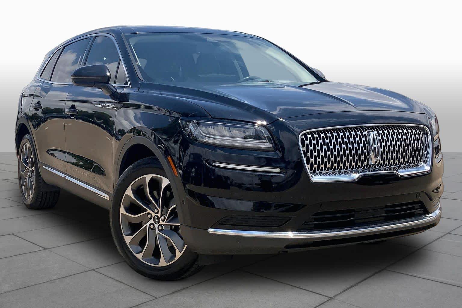 Used 2023 Infinite Black Metallic Clearcoat Lincoln Reserve image 3