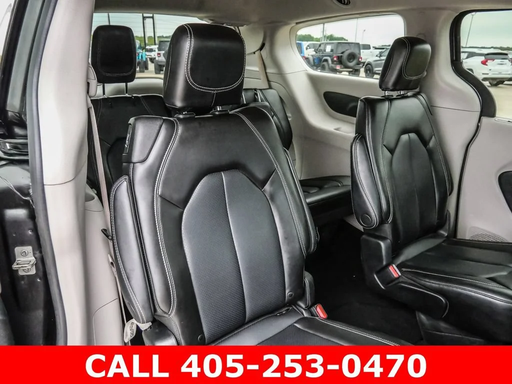 Used 2023 Gray Chrysler Touring L image 20
