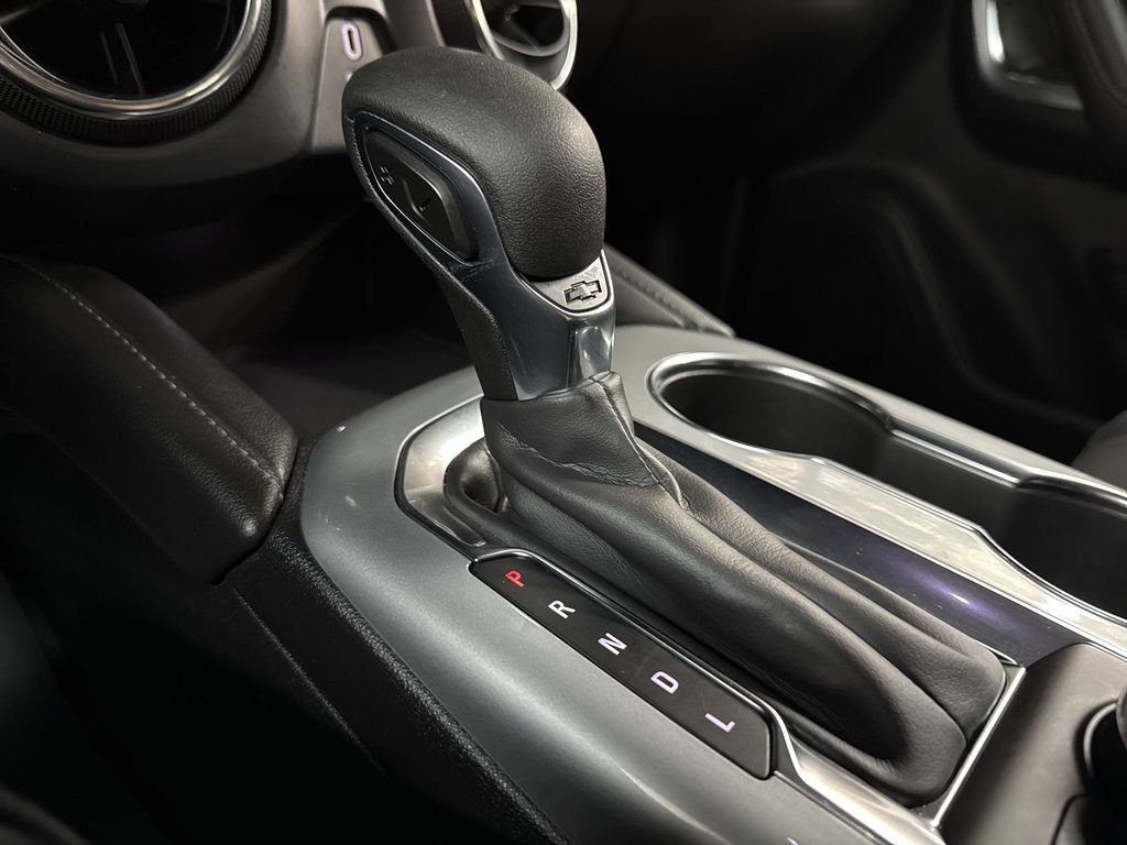 Used 2022 Silver Ice Metallic Chevrolet LT image 24