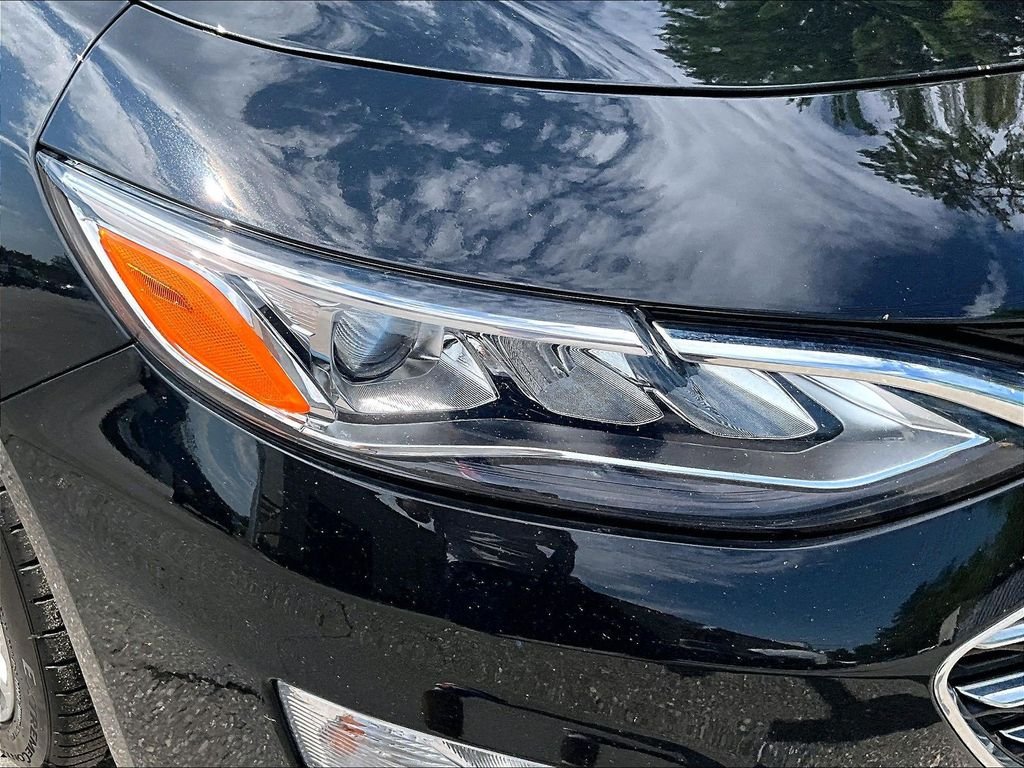 Used 2023 Mosaic Black Metallic Chevrolet LT image 32