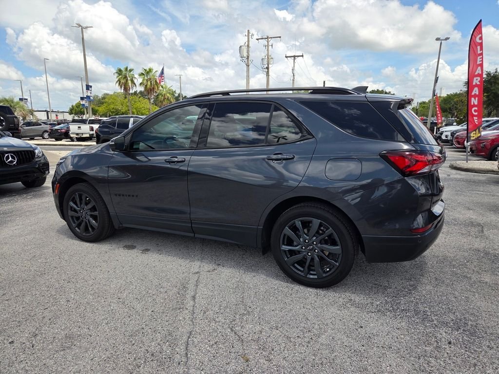 Used 2023 Gray Chevrolet RS image 9