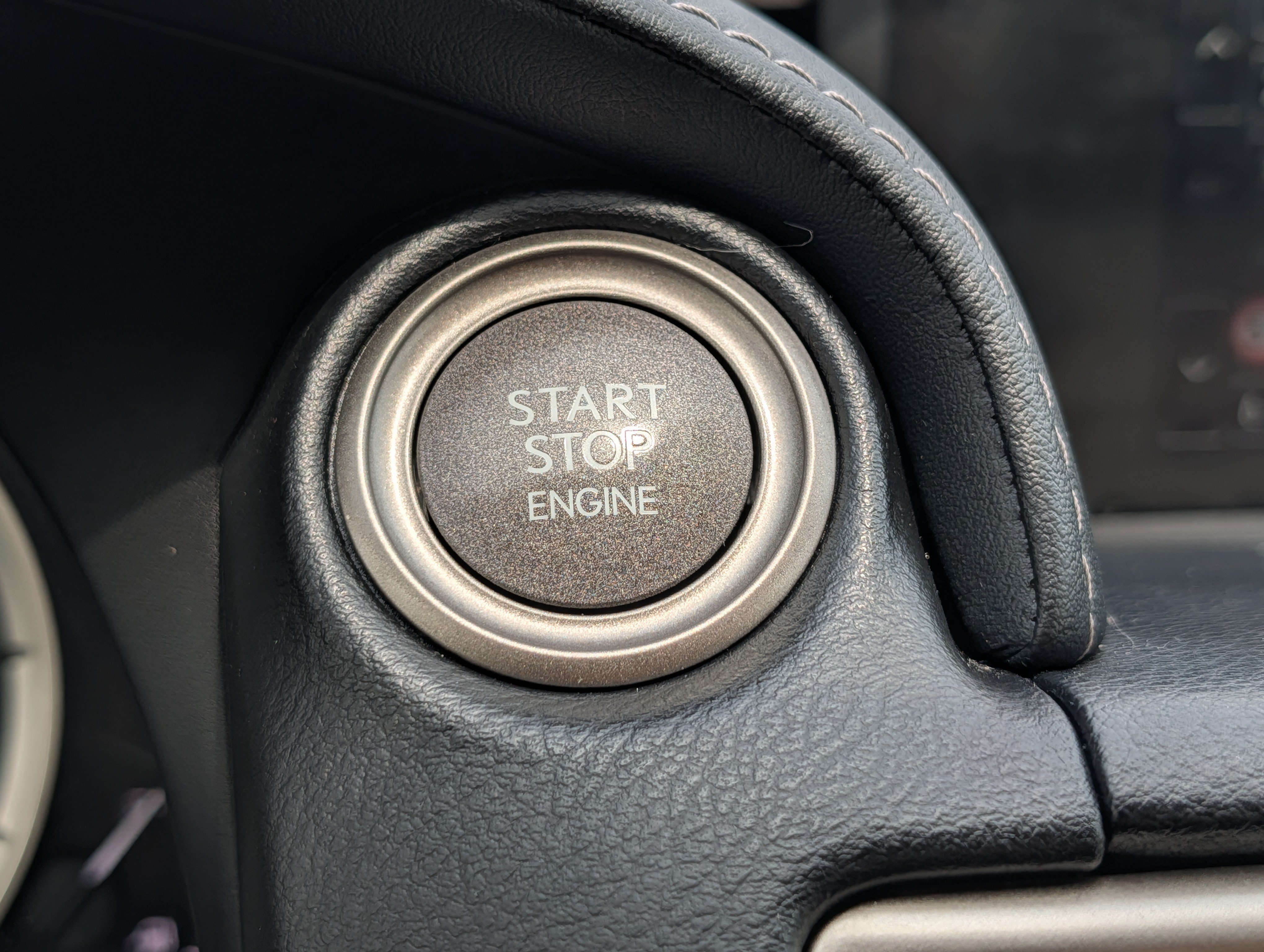 Used 2015 Atomic Silver Lexus  image 29