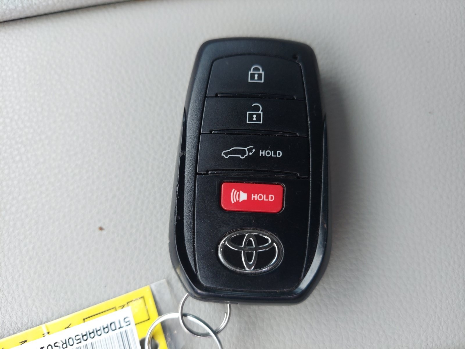 Used 2024 Wind Chill Pearl Toyota XLE image 31