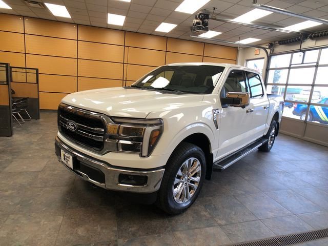 New 2026 Star White Metallic Tri-Coat Ford LARIAT image 3