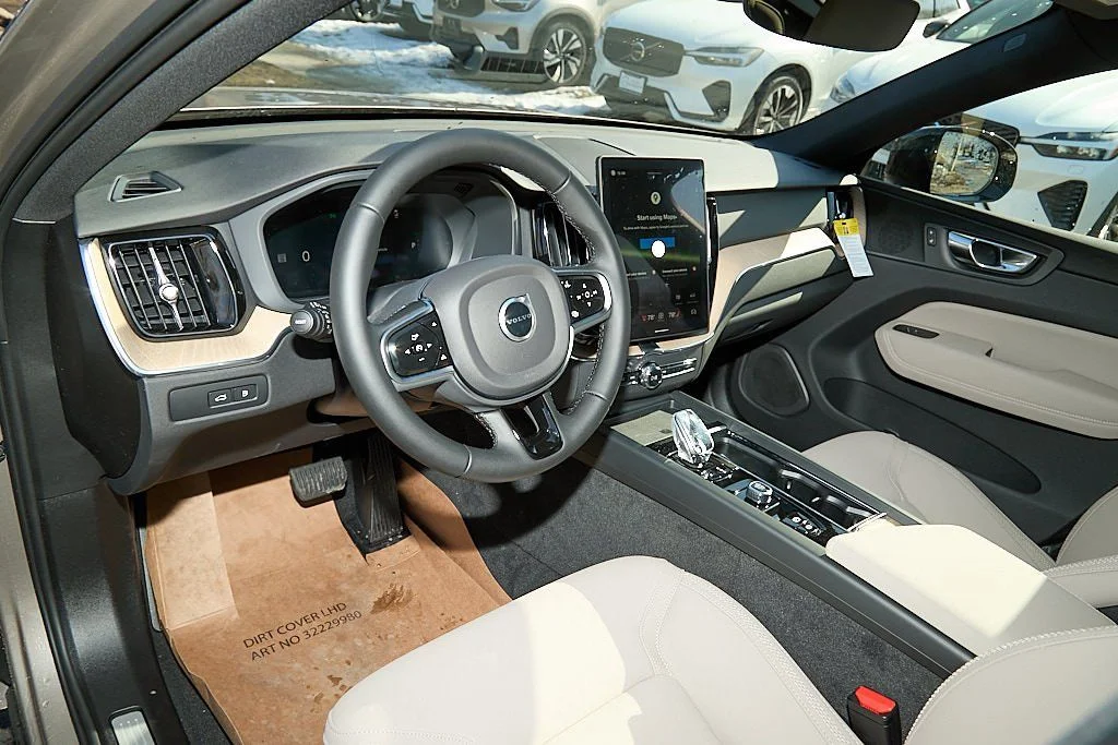 New 2026 Bright Dusk Volvo Plus image 12