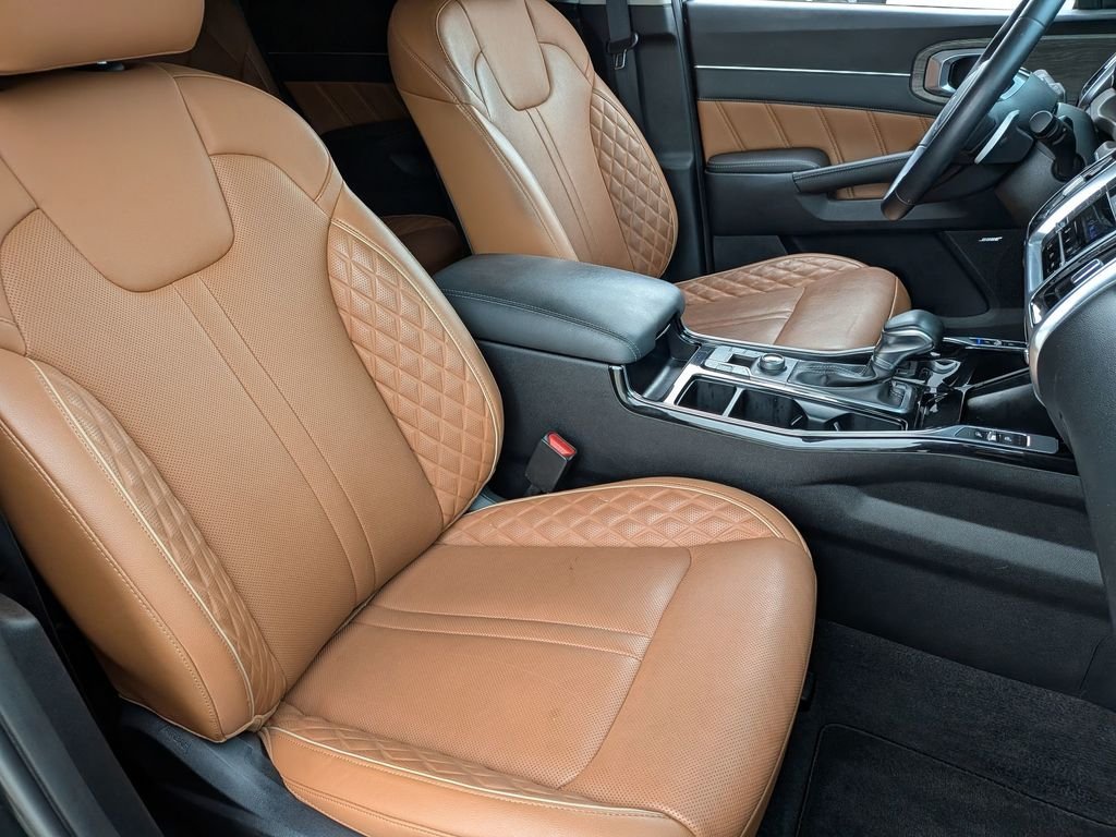 Used 2023 Green Kia X-Line SX Prestige image 30