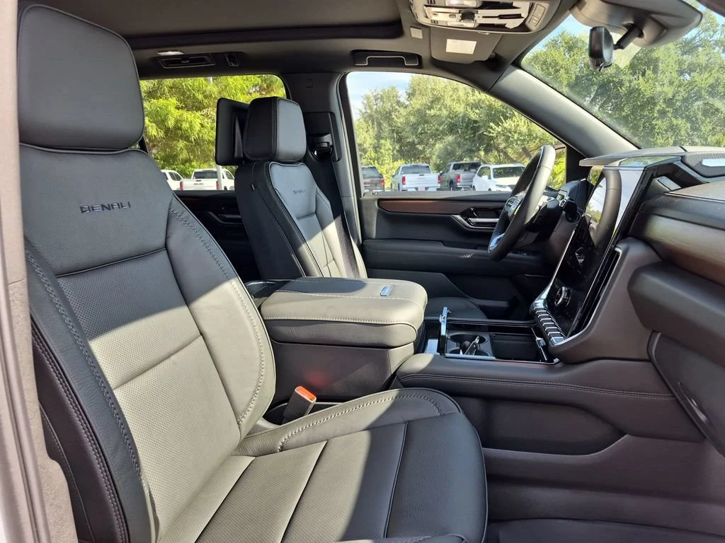 2026 GMC Yukon XL Denali - Photo 43