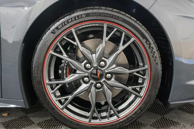 2027 Chevrolet Corvette 2LT - Photo 13