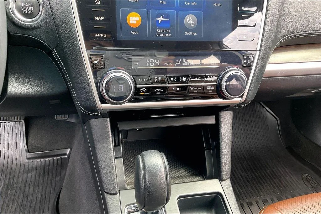 Used 2019 White Subaru 2.5i image 36