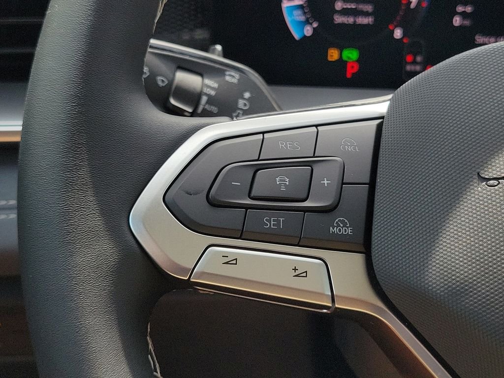New 2026 Black Volkswagen 2.0T SE image 14