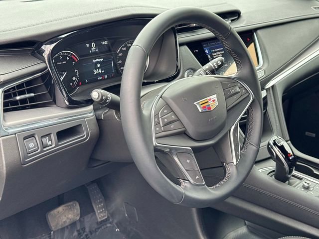 New 2025 Crystal White Tricoat Cadillac Luxury image 18