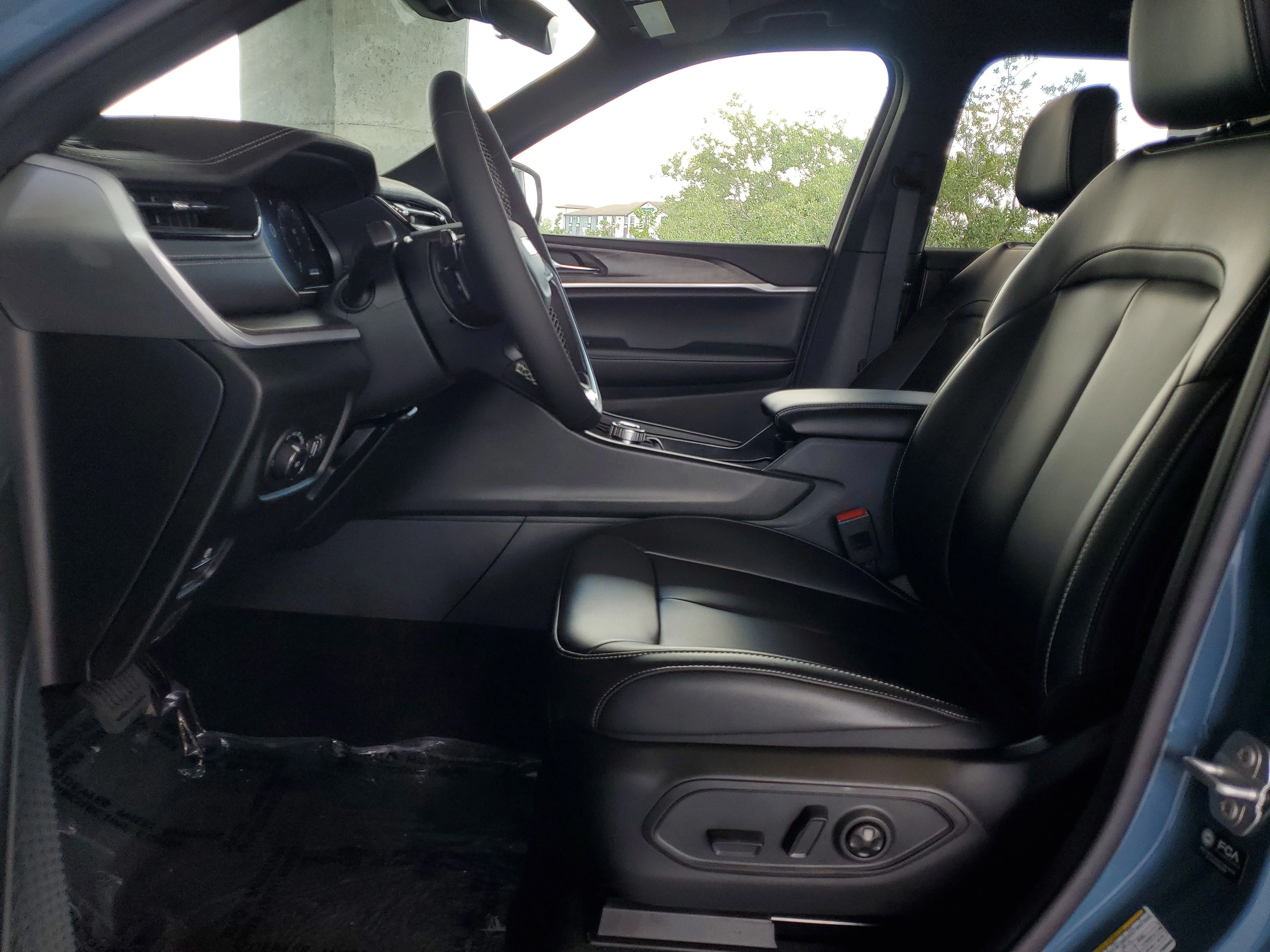 New 2026 Steel Blue Exterior Paint Jeep Limited image 17