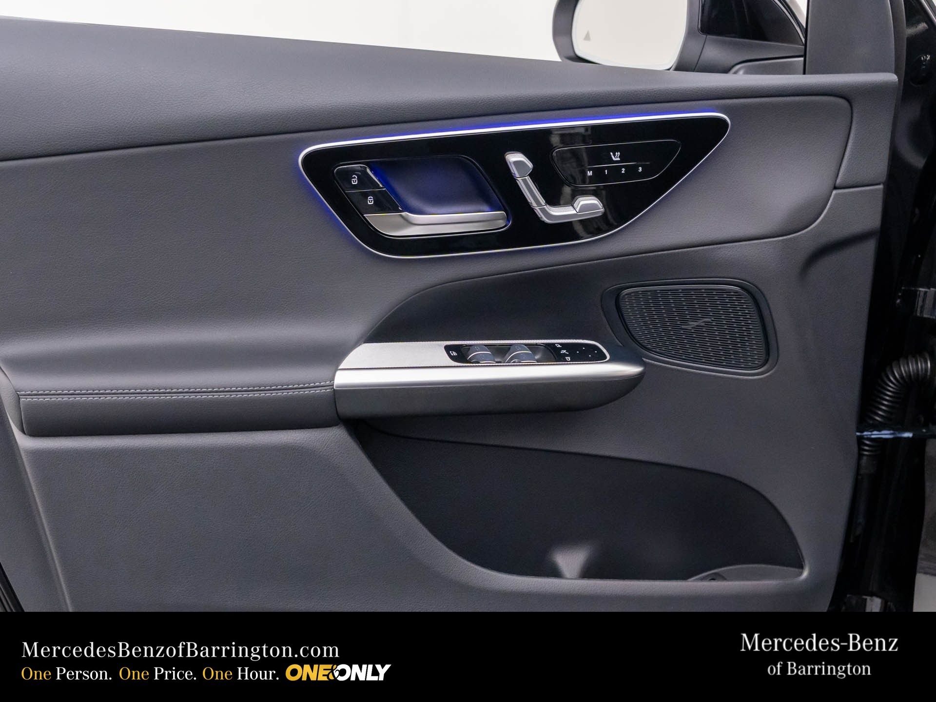 New 2026 Black Mercedes-Benz GLC 300 image 15
