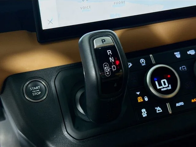 Used 2024 Silver Land Rover X image 19