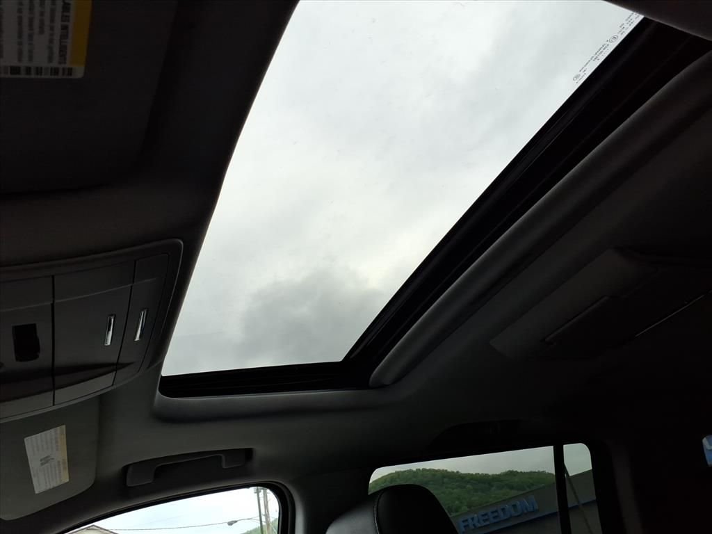 Used 2018 Black Chevrolet Premier image 24