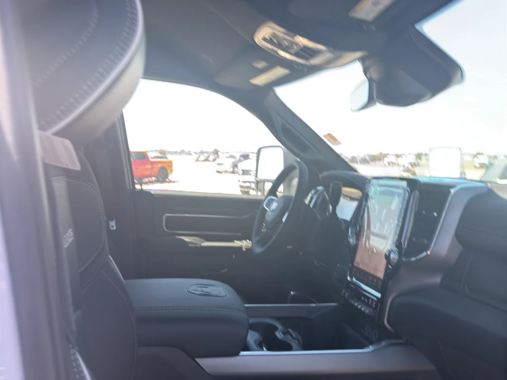New 2026 Bright White Clear-Coat Exterior Paint RAM Laramie image 11