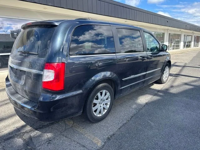 Used 2014 Maximum Steel Metallic Chrysler Touring image 8