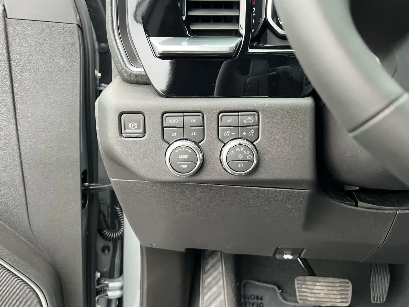 2026 GMC Sierra 1500 SLT - Photo 16