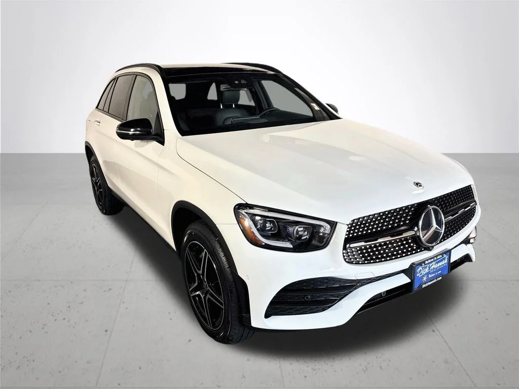 Used 2022 White Mercedes-Benz GLC 300 image 4