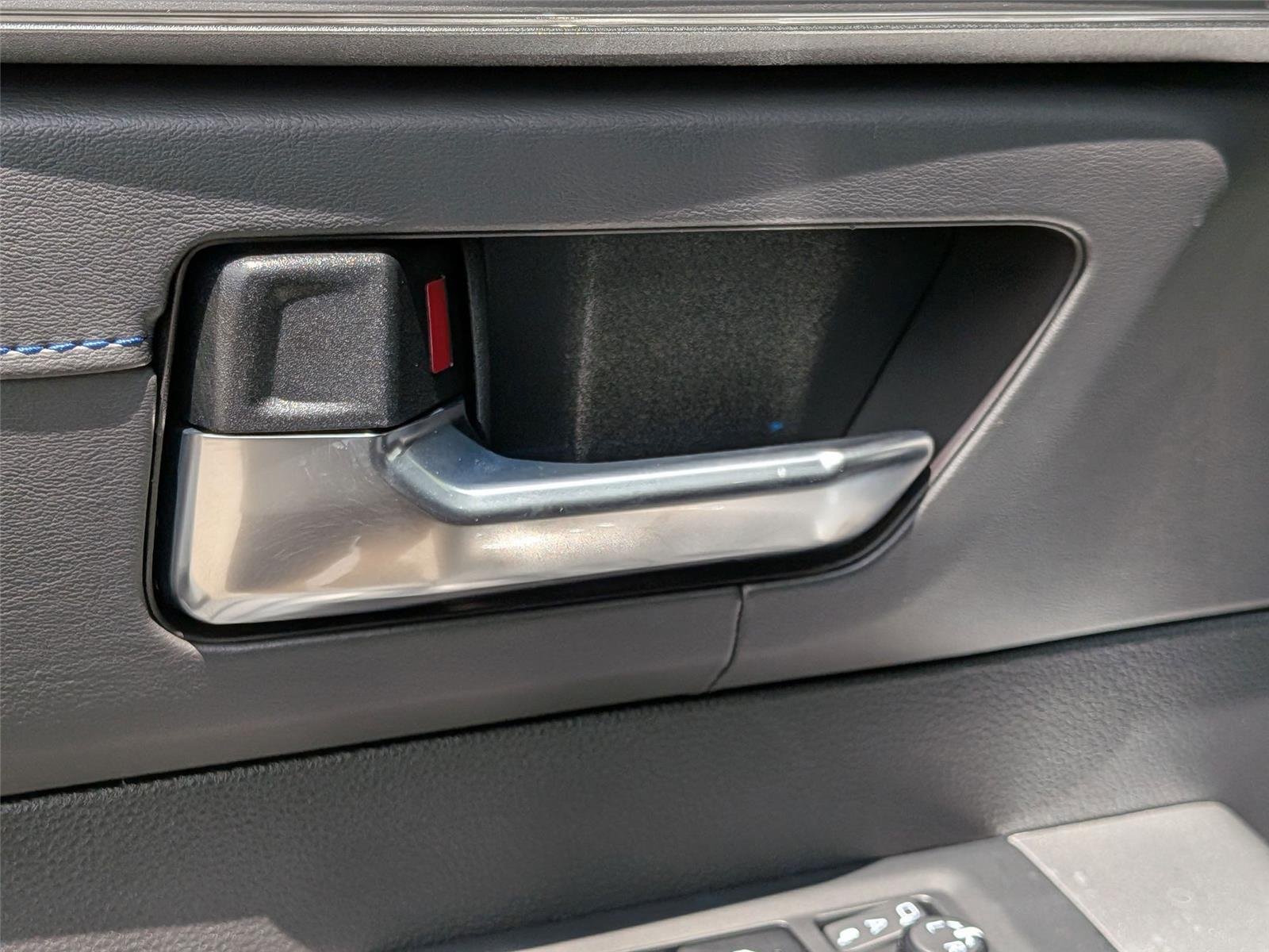 2025 Toyota Tundra Platinum - Photo 11