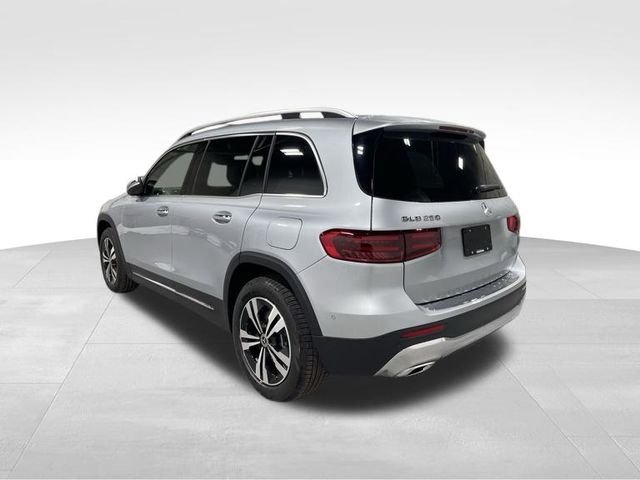 New 2026  Mercedes-Benz GLB 250 image 4