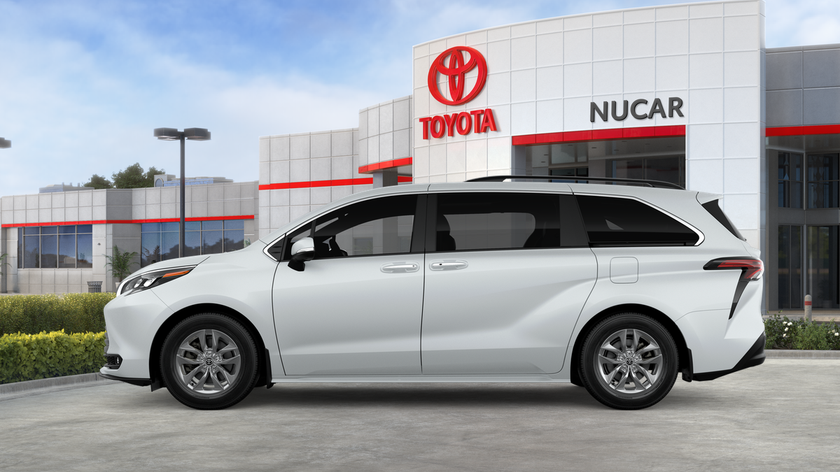2026 Toyota Sienna — photo 4