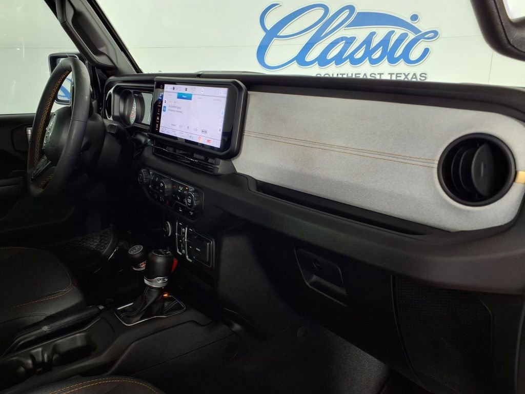 Used 2024 Black Clearcoat Jeep Sport S image 12
