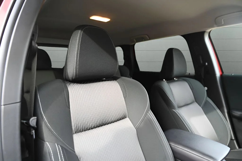 Used 2024 Red Mitsubishi ES image 49