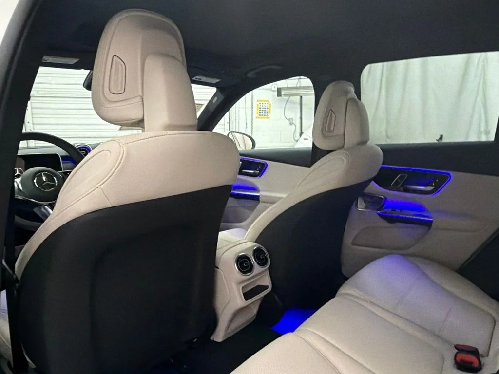 New 2027 White Mercedes-Benz GLC 300 image 17