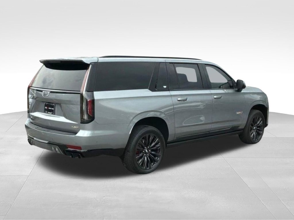 Used 2024 Silver Cadillac V-Series image 7