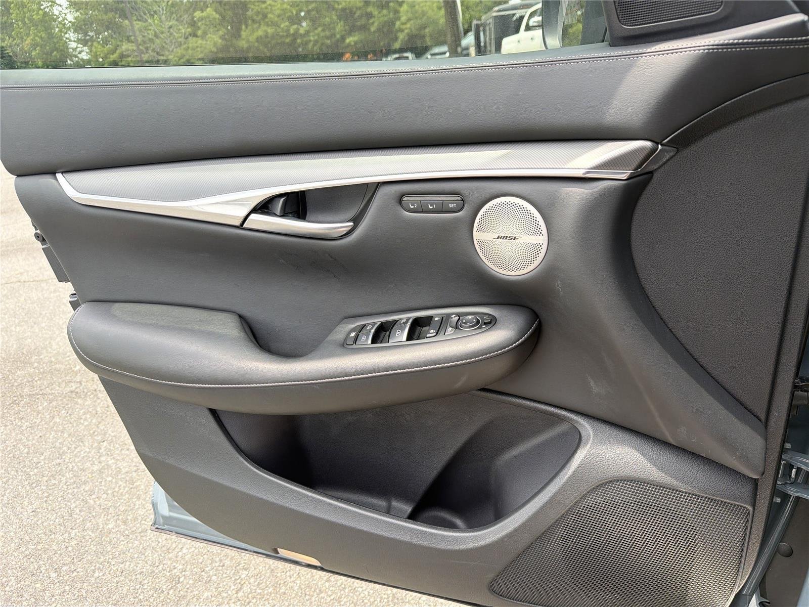 Used 2024 Slate Gray INFINITI LUXE image 18