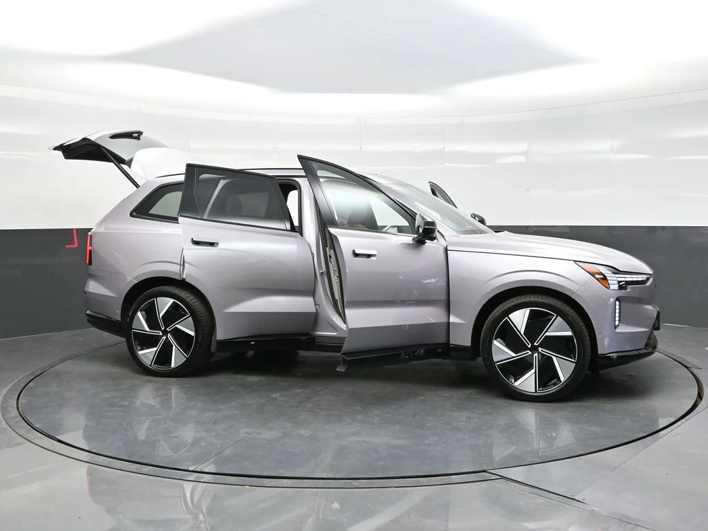 New 2026 Aurora Silver Volvo Ultra image 39
