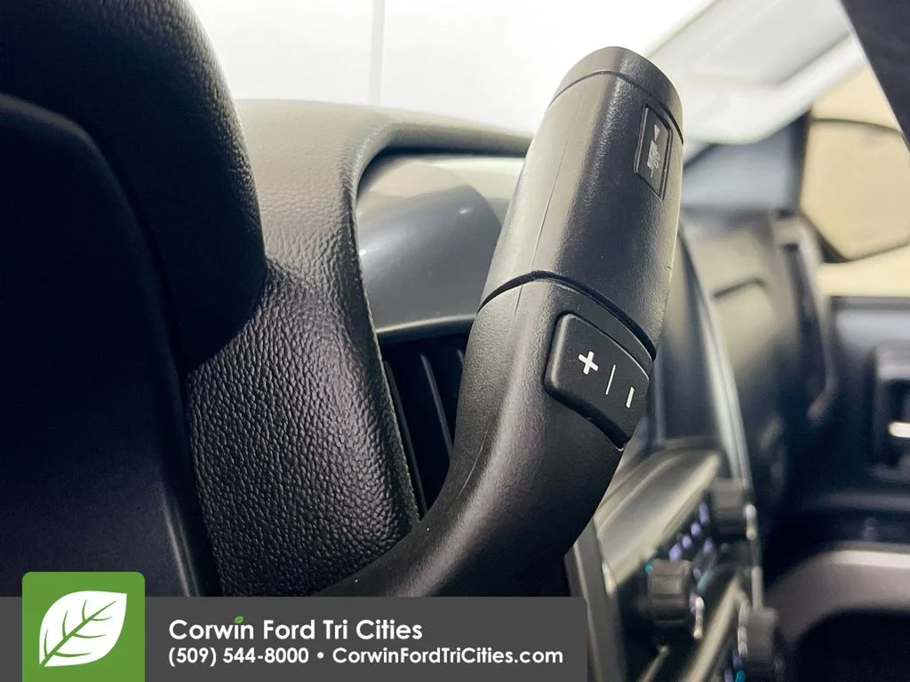 Used 2017 White Chevrolet LT image 9