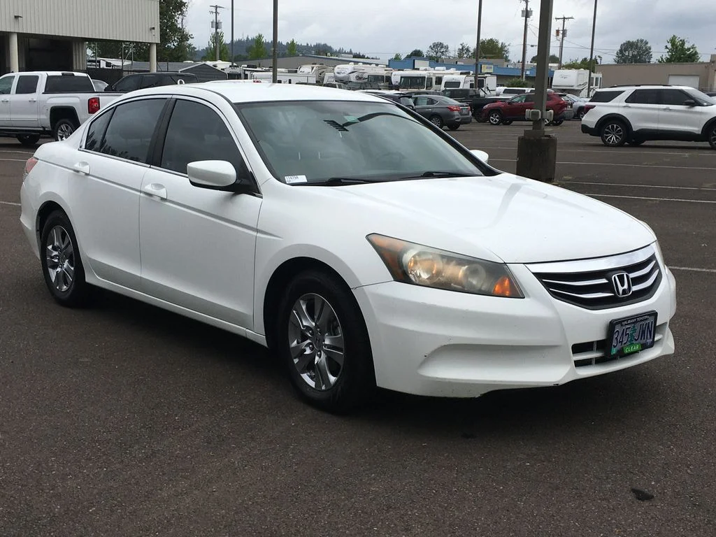 Used 2011 White Honda LX-P image 8