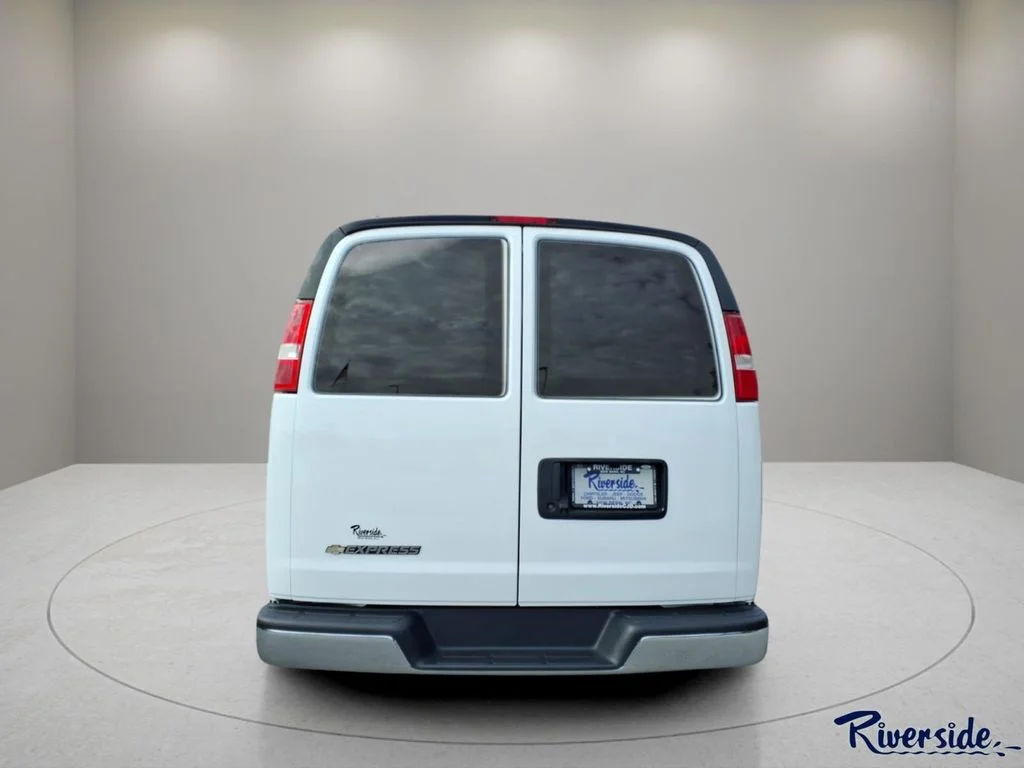 Used 2022 White Chevrolet Work Van image 3