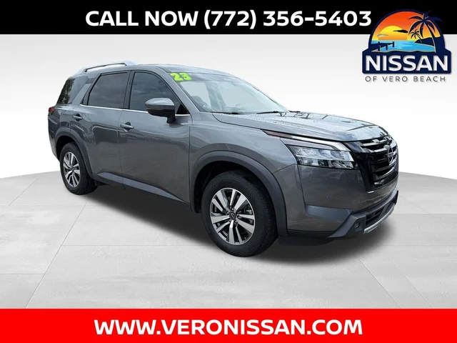 2023 Nissan Pathfinder SL