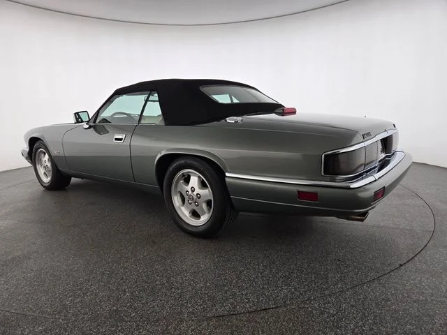 Used 1995 Green Jaguar 2+2 image 13