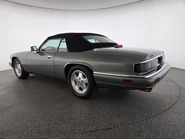 Used 1995 Green Jaguar 2+2 image 13