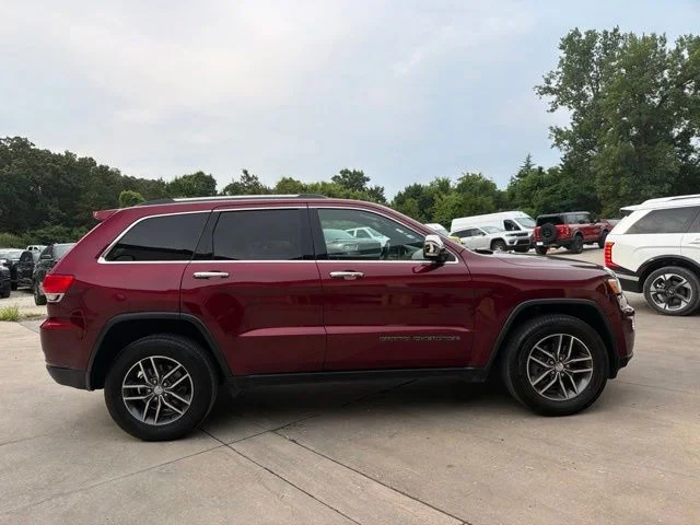 Used 2018 Jeep Grand Cherokee Limited with VIN 1C4RJFBG5JC379336 for sale in Jefferson City, MO