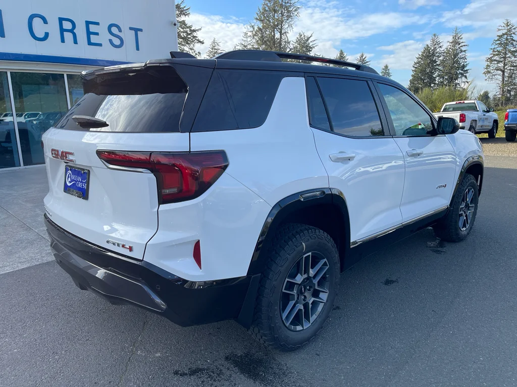 2026 GMC Terrain AT4 - Photo 10