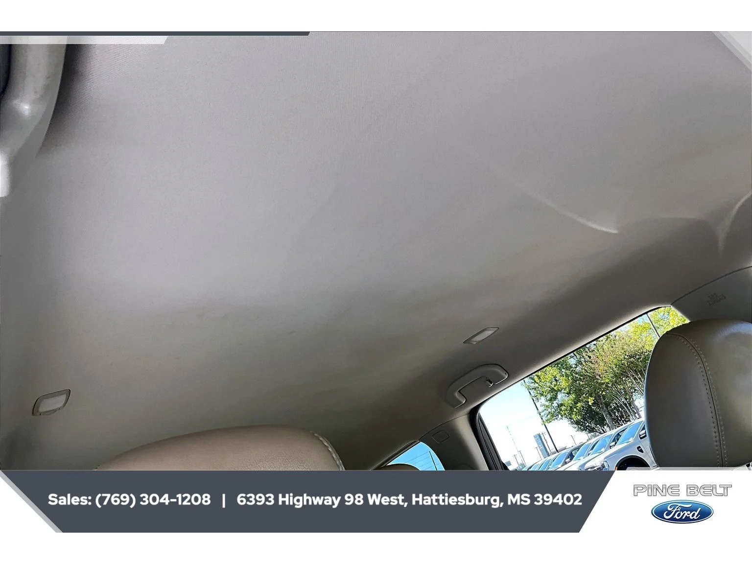 Used 2014 Cayenne Red Nissan SL image 16