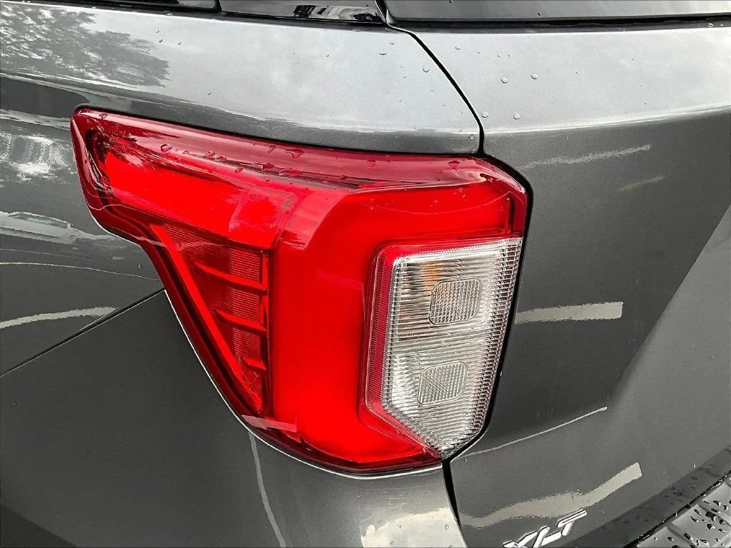 Used 2021 Gray Metallic Ford XLT image 25