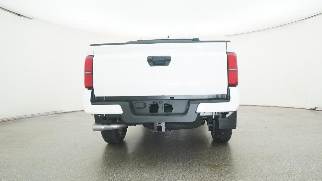 2025 Toyota Tacoma SR5 - Photo 18
