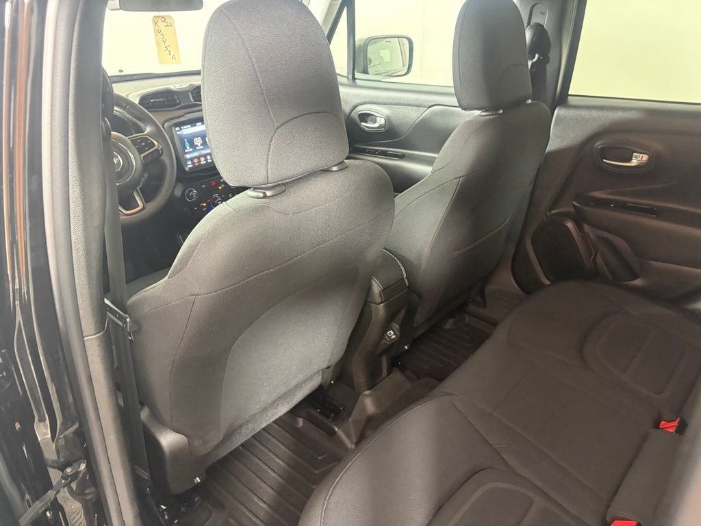 Used 2022 Black Jeep Latitude image 12