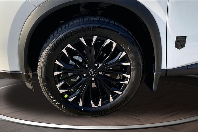 New 2026 Everest White Pearl TriCoat Nissan Dark Armor™ image 12